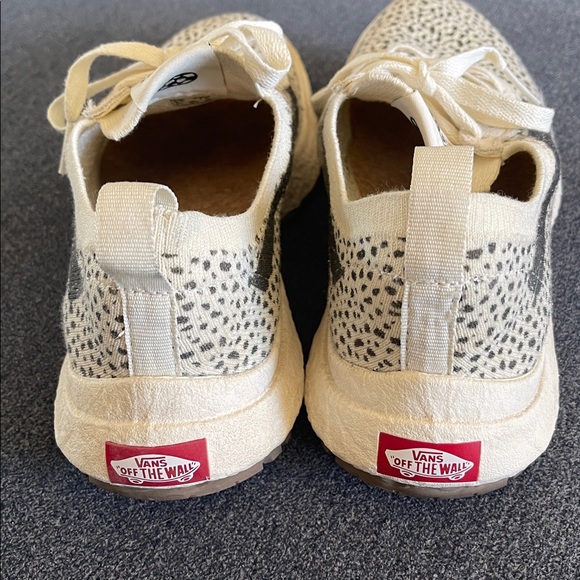 VGUC VANS UltraRange VR3 Animal - Marshmallow - Unisex - W-7.5 M 6.0 - Picture 5 of 8